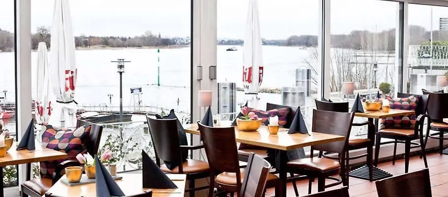Hotel Rheinstation Kolín nad Rýnem 3*,  Německo